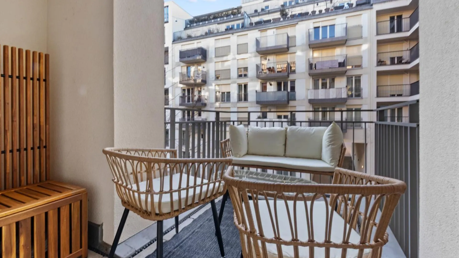 Flatista Homes - Nymphenburg Suites München