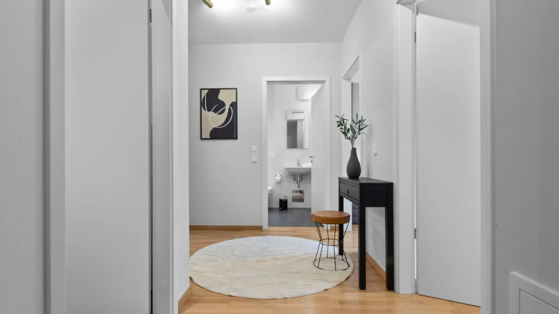 Flatista Homes - Nymphenburg Suites München