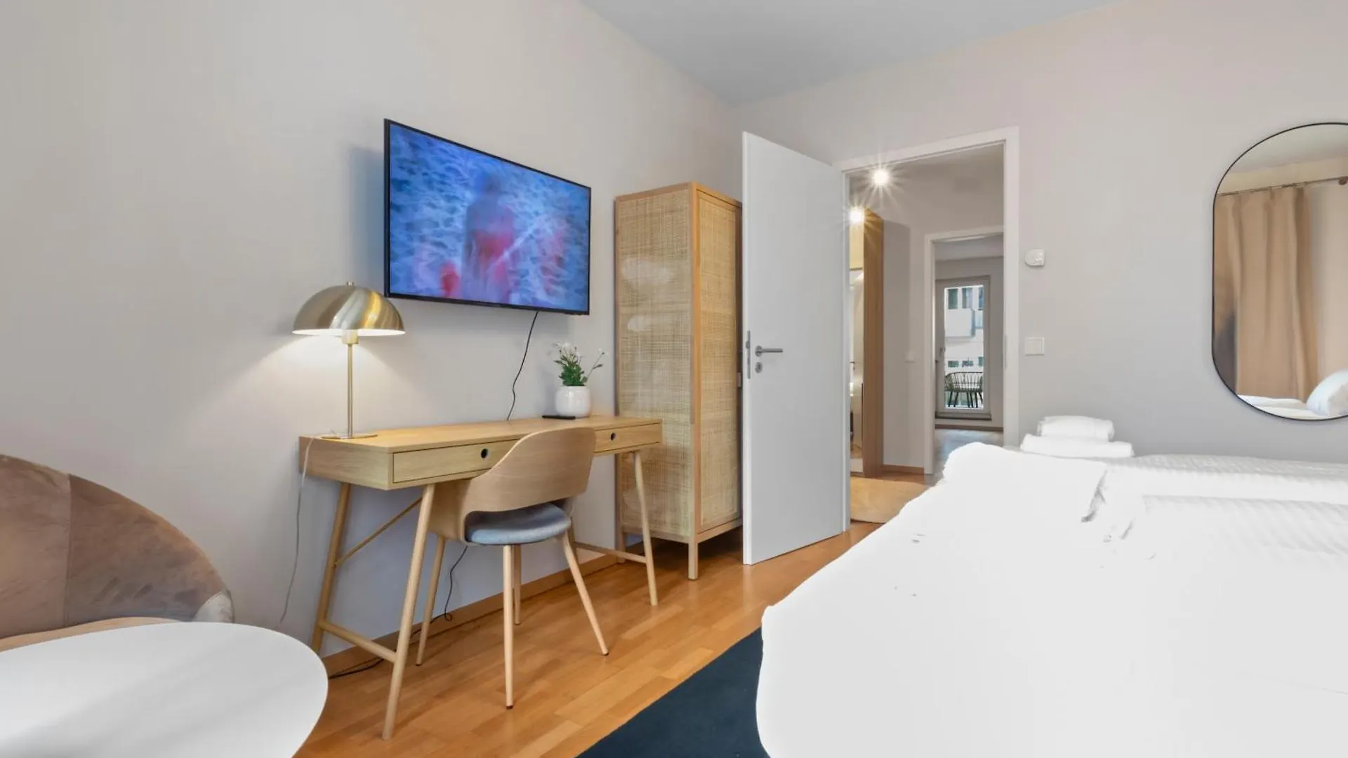Flatista Homes - Nymphenburg Suites München 0*,  Deutschland